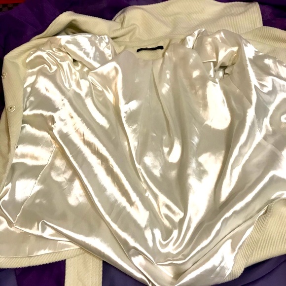 Marc Jacobs Medium Cream Colored Wool Coat - Picture 6 of 8